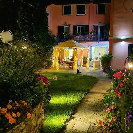 Casa Vacanze Family Albisola Superiore Exterior foto
