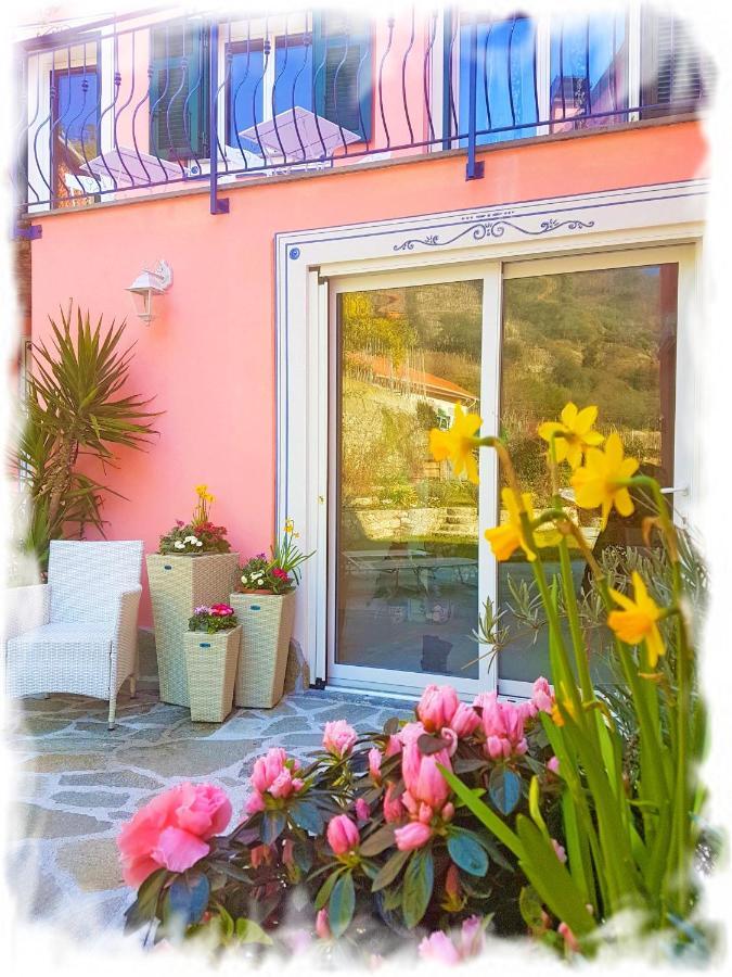 Casa Vacanze Family Albisola Superiore Exterior foto