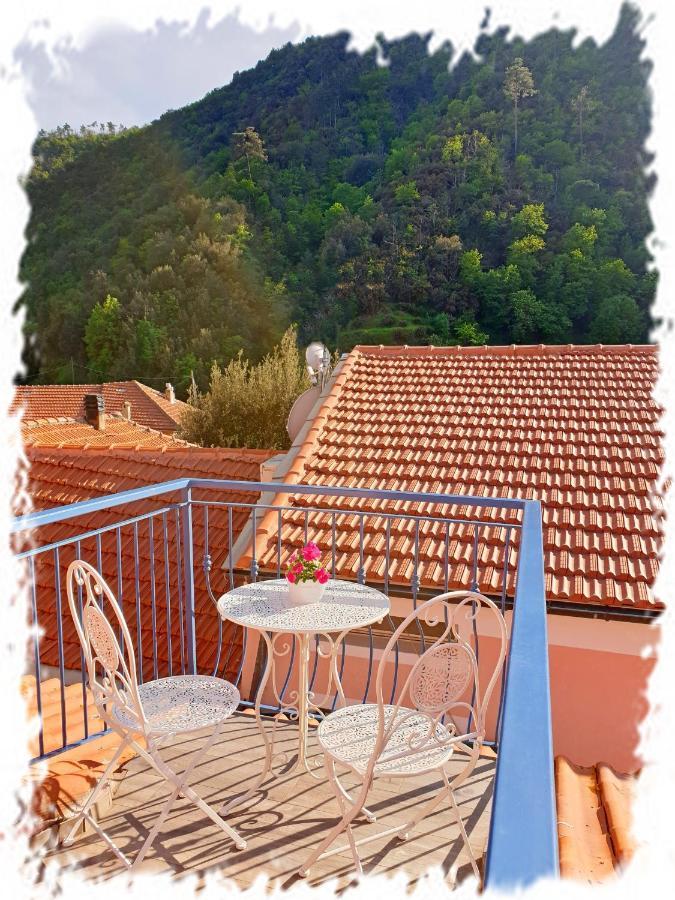 Casa Vacanze Family Albisola Superiore Exterior foto