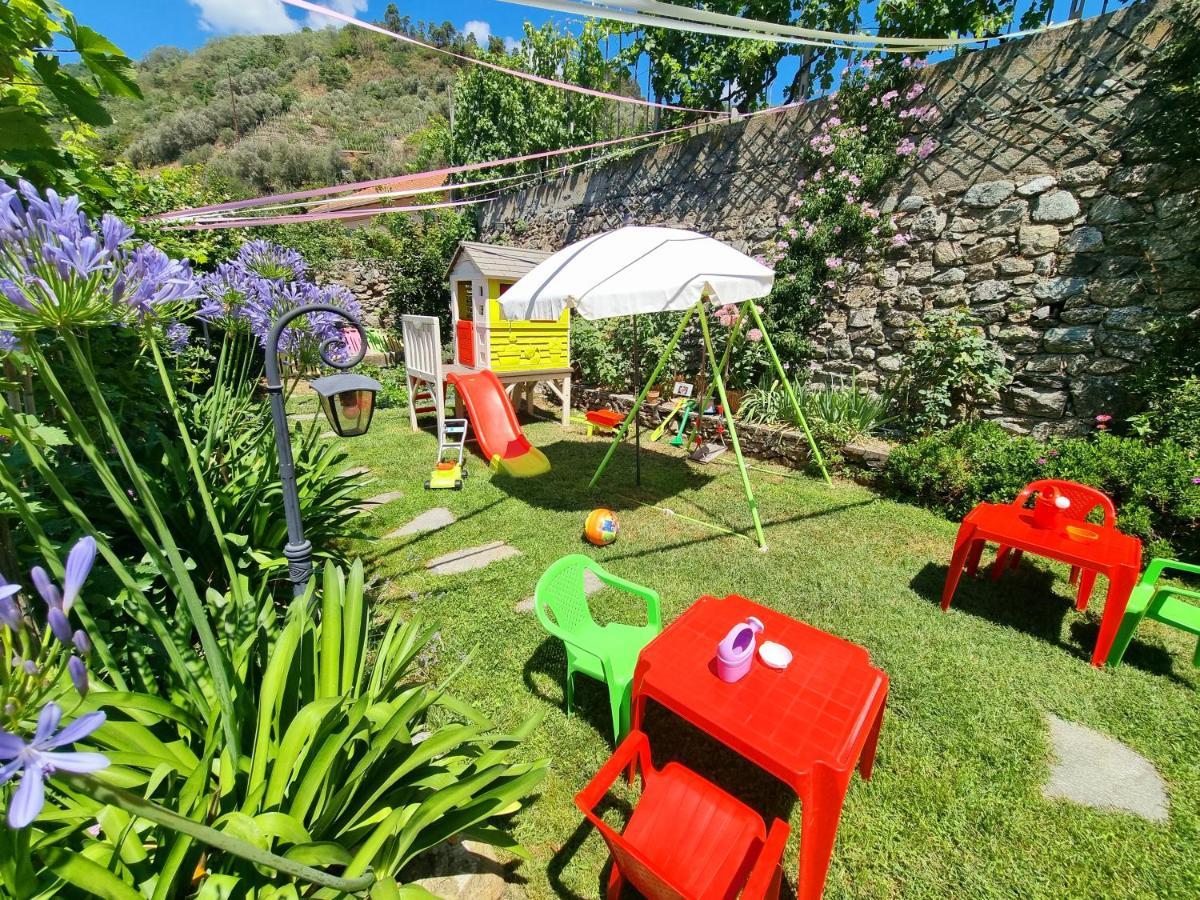 Casa Vacanze Family Albisola Superiore Exterior foto